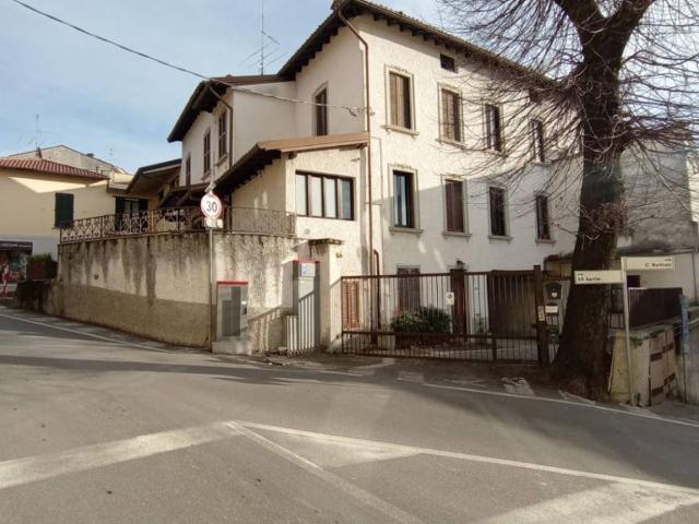 Appartamento in vendita a Costa Masnaga, Lombardia