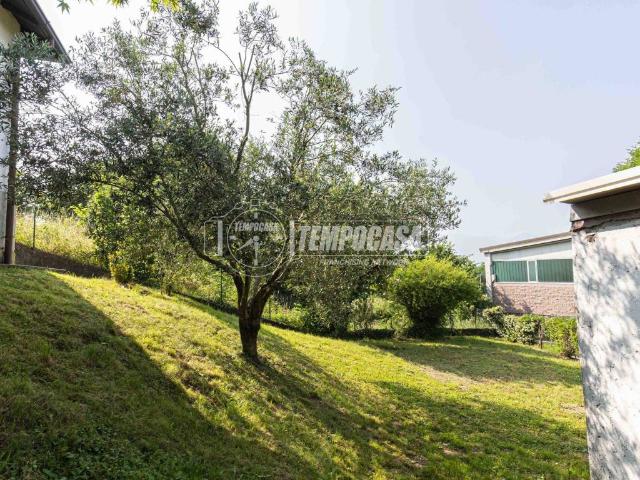 Appartamento in vendita a Costa Masnaga, Lombardia