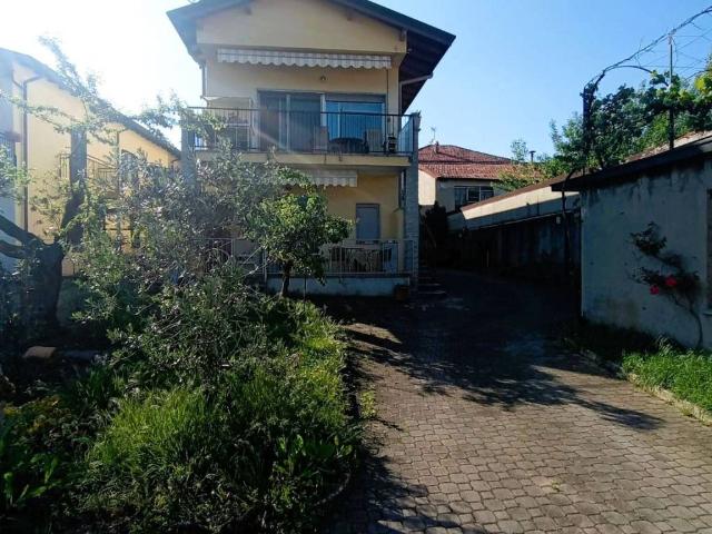 Appartamento in vendita a Costa Masnaga, Lombardia