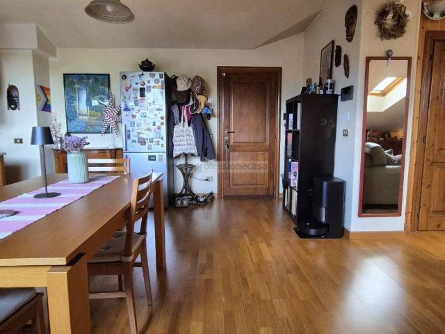 Appartamento in vendita a Costa Masnaga, Lombardia