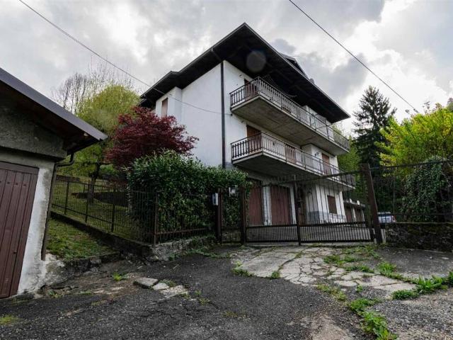 Appartamento in vendita a Comunità Montana della Valle Brembana, Costa Di Serina