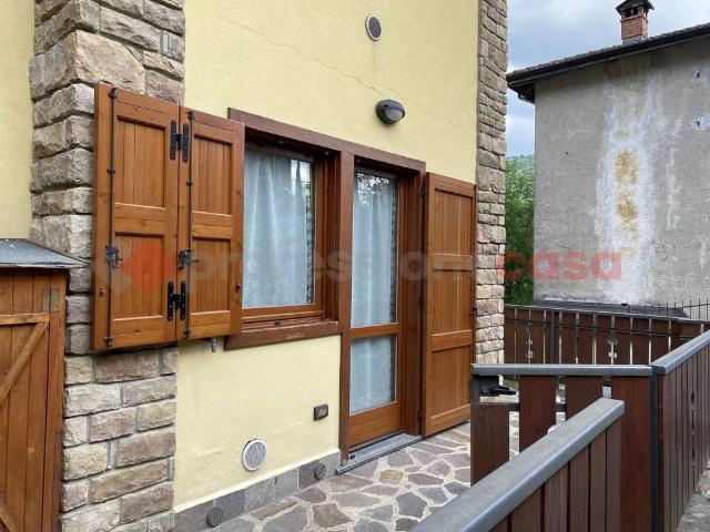 Appartamento in vendita a Comunità Montana della Valle Brembana, Costa Di Serina