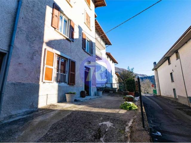 Appartamento in vendita a Comunità Montana della Valle Brembana, Costa Di Serina