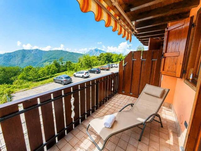 Appartamento in vendita a Comunità Montana della Valle Brembana, Costa Di Serina
