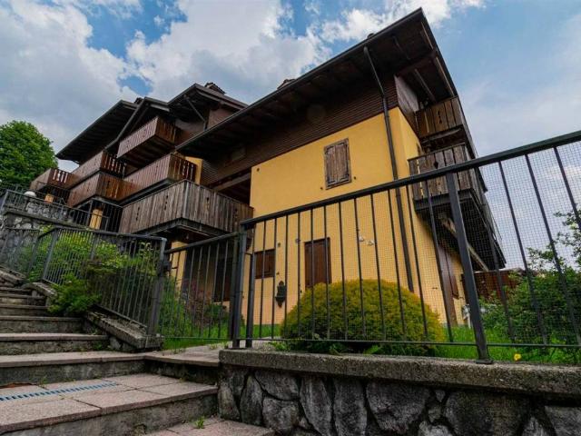 Appartamento in vendita a Comunità Montana della Valle Brembana, Costa Di Serina