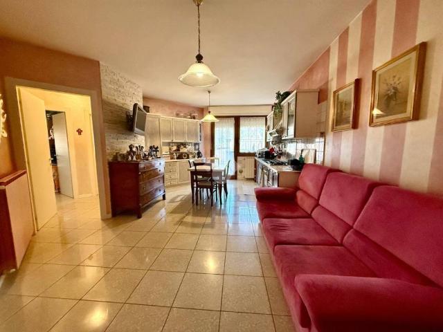 Appartamento in vendita a Piano, Costa Volpino