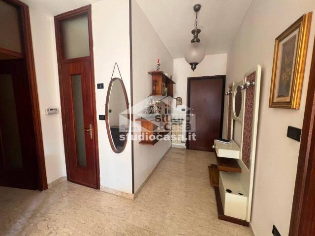 Appartamento in vendita a Costa Volpino, Lombardia