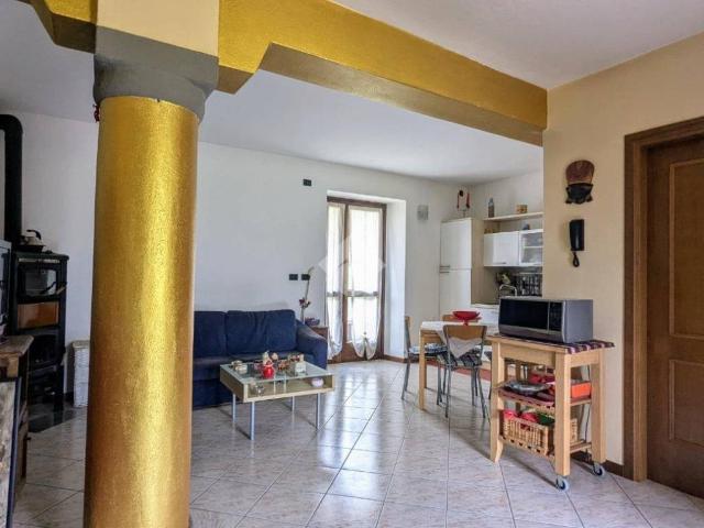 Appartamento in vendita a Piano, Costa Volpino