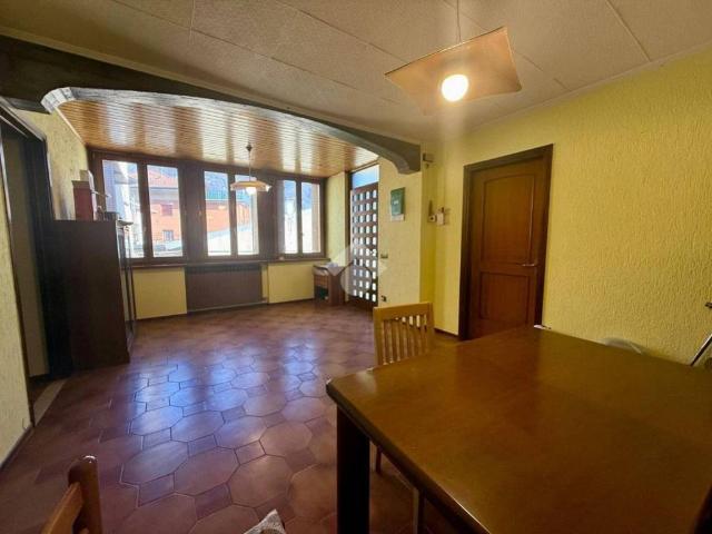 Appartamento in vendita a Piano, Costa Volpino