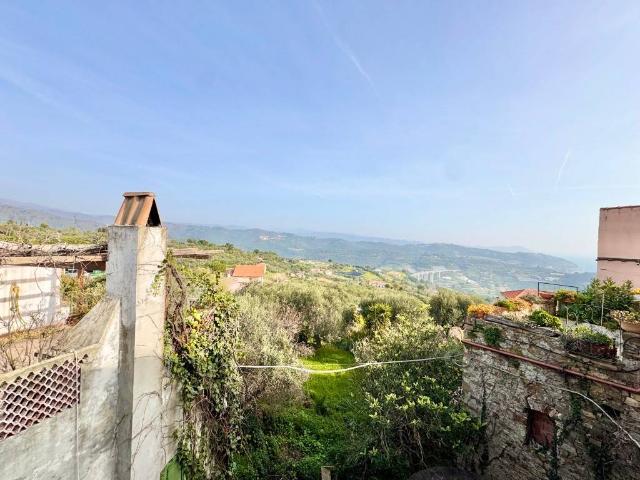 Appartamento in vendita a Costarainera, Liguria