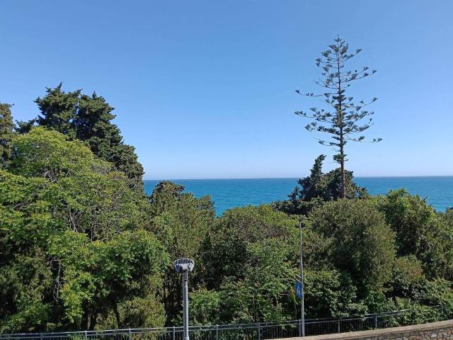Appartamento in vendita a Cipressa, Liguria