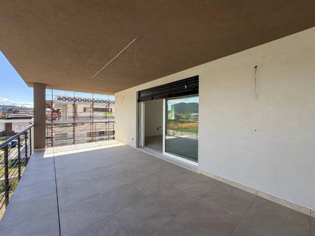 Appartamento in vendita a Gazzoli, Costermano