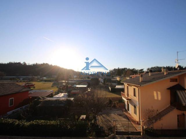 Appartamento in vendita a Gazzoli, Costermano