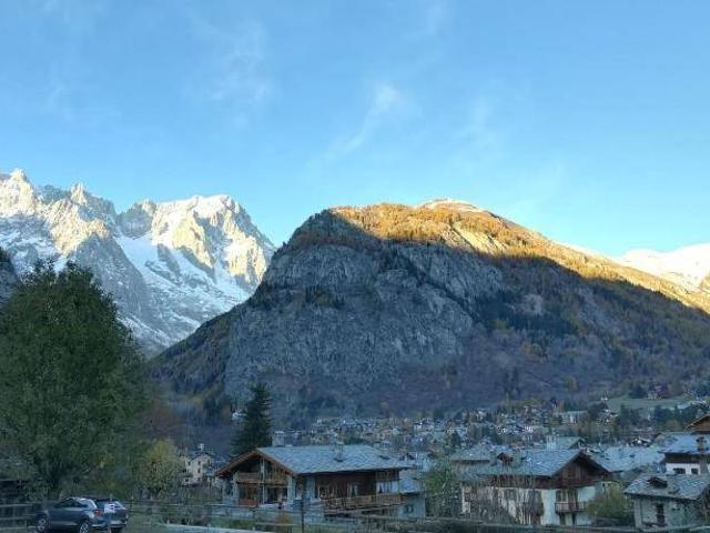 Appartamento in vendita a Courmayeur, Aosta
