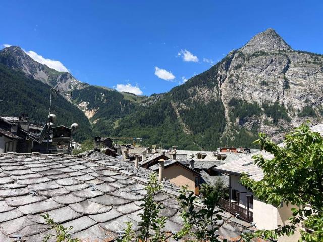 Appartamento in vendita a Courmayeur, Aosta