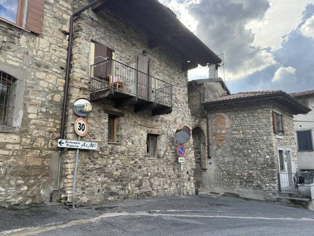 Appartamento in vendita a Credaro, Lombardia