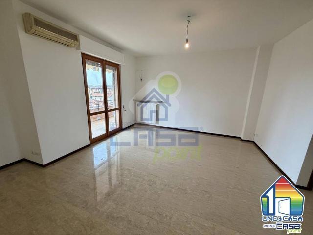 Appartamento in vendita a Crema, Lombardia