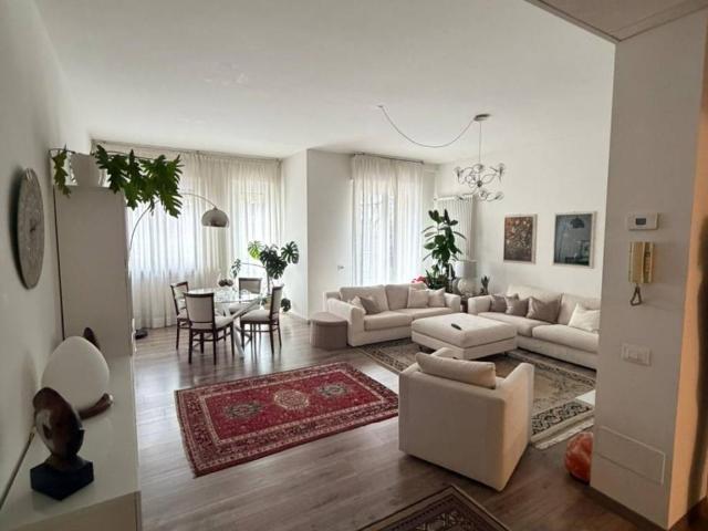 Appartamento in vendita a Crema, Lombardia