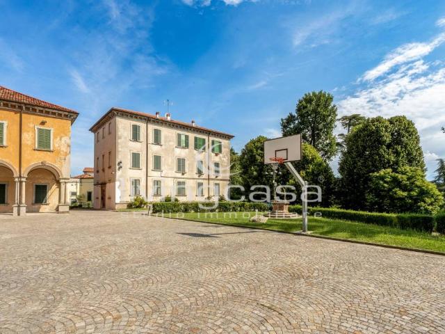 Appartamento in vendita a Cremella, Lombardia