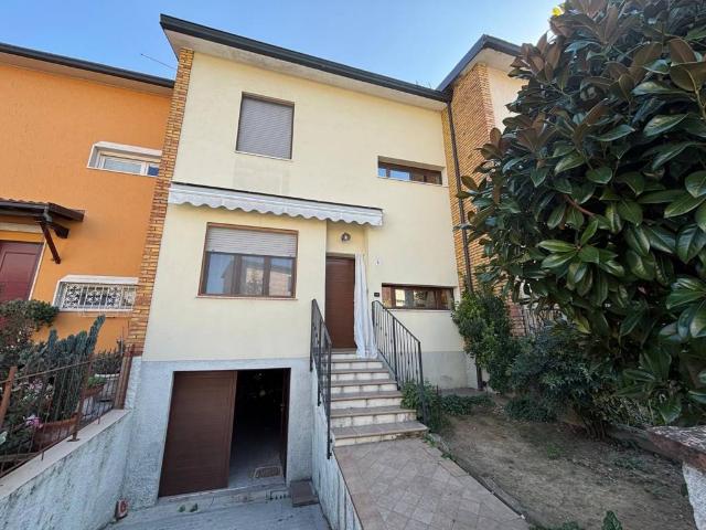 Villa Schiera in vendita a Battaglione, Cremona
