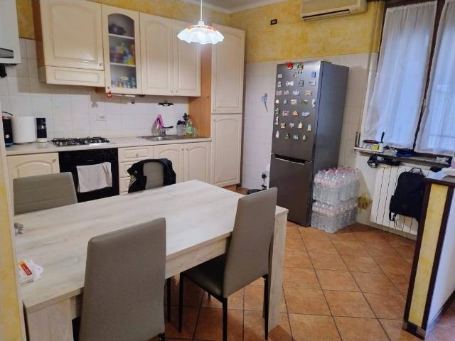 Appartamento in vendita a Zona Castello, Cremona