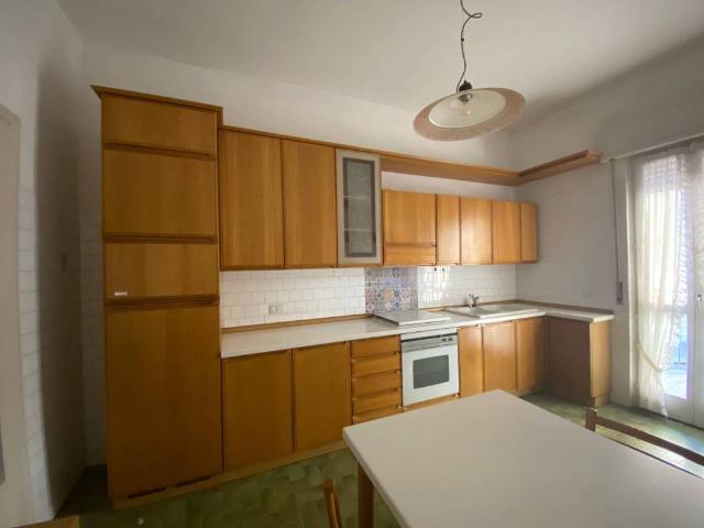 Appartamento in vendita a Zona Castello, Cremona