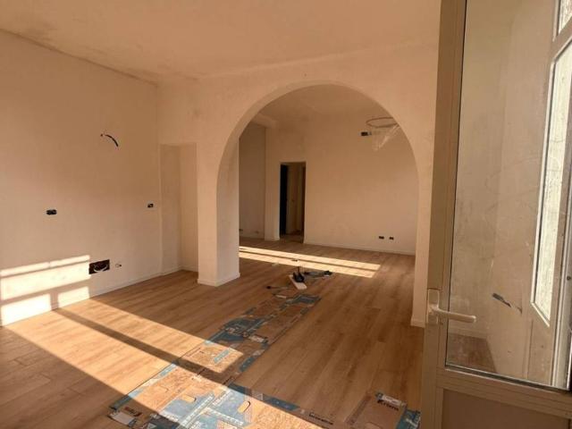 Appartamento in vendita a Zona Castello, Cremona