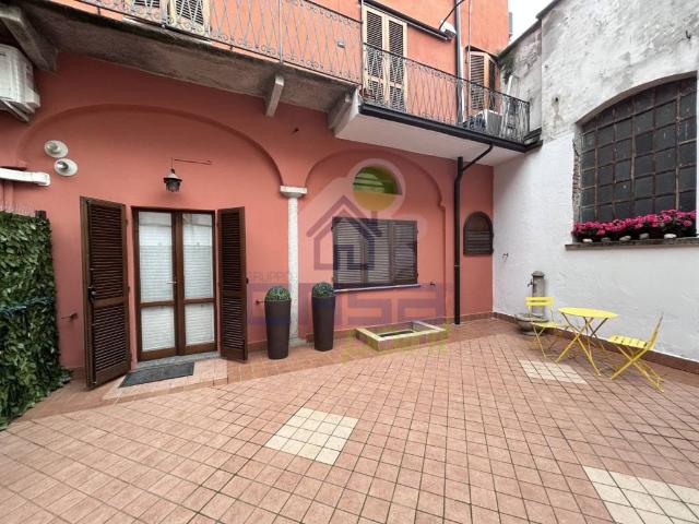 Appartamento in vendita a Zona Castello, Cremona