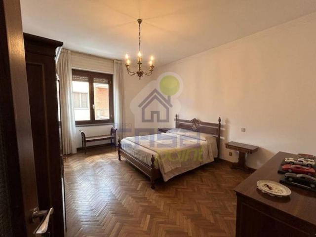 Appartamento in vendita a Zona Castello, Cremona