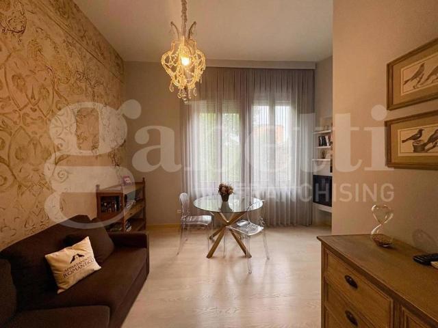 Appartamento in vendita a Zona Castello, Cremona
