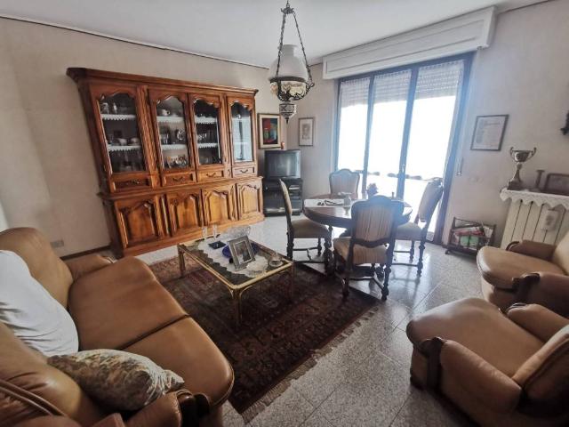 Appartamento in vendita a Cremona, Lombardia
