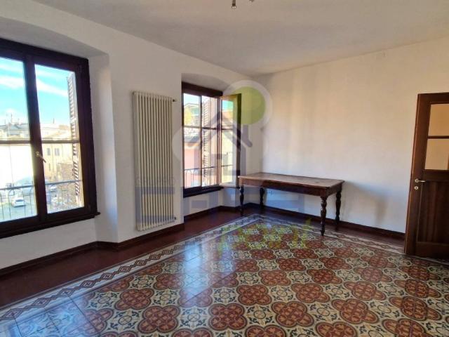 Appartamento in vendita a Centro Storico, Cremona