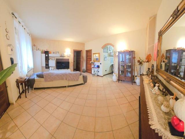 Appartamento in vendita a Cremona, Lombardia