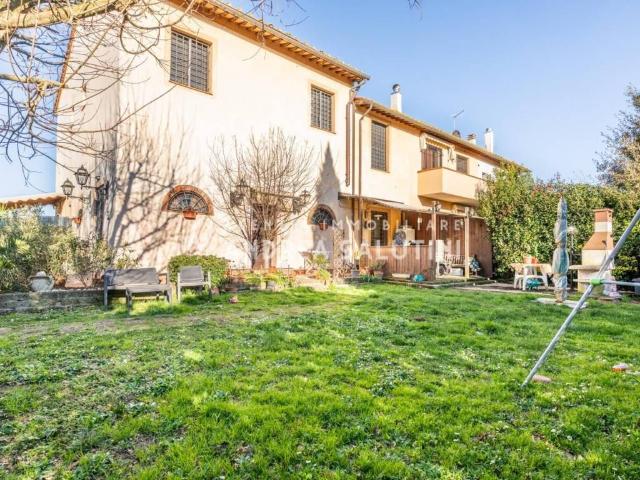 Villa Schiera in vendita a Crespina Lorenzana, Crespina
