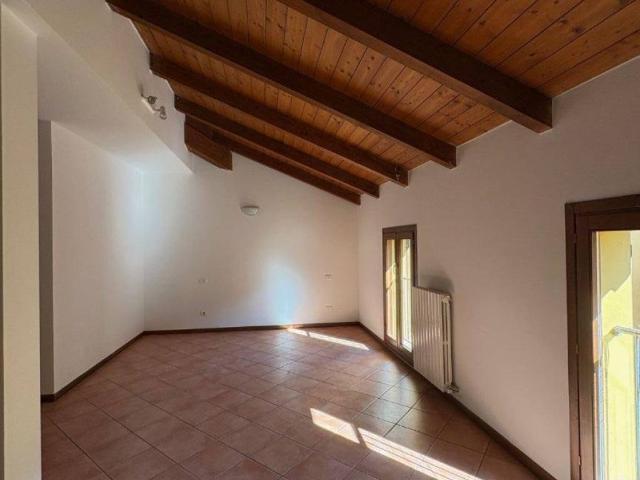 Appartamento in vendita a Crevalcore, Bologna