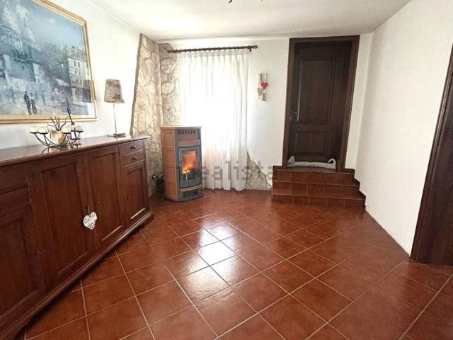 Appartamento in vendita a Crocetta Del Montello, Veneto