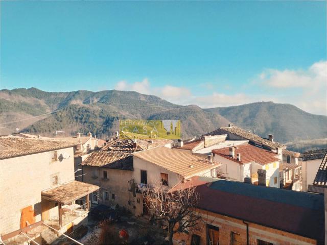 Appartamento in vendita a Crognaleto, Abruzzo