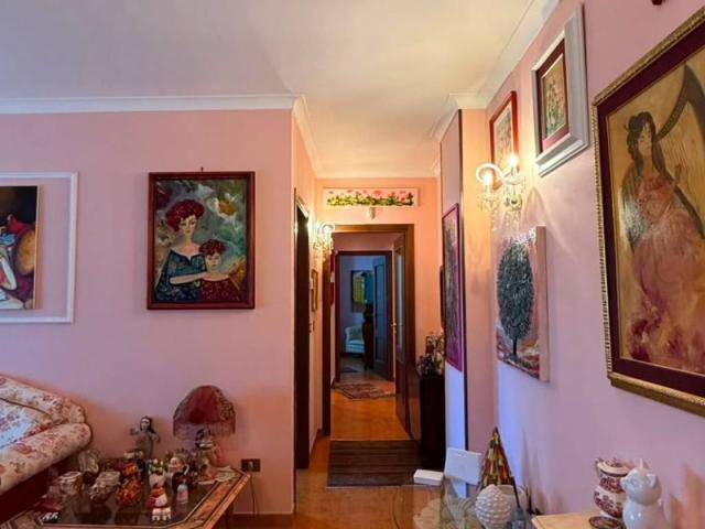 Appartamento in vendita a 48 alloggi, Calabria