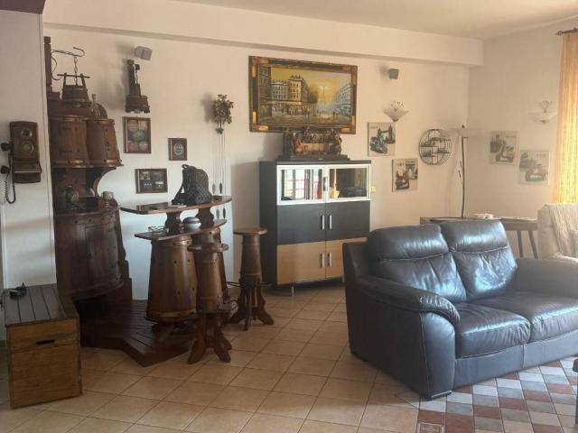 Appartamento in vendita a Calabria, Crotone