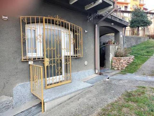 Appartamento in vendita a Borgnana, Cuasso al Monte