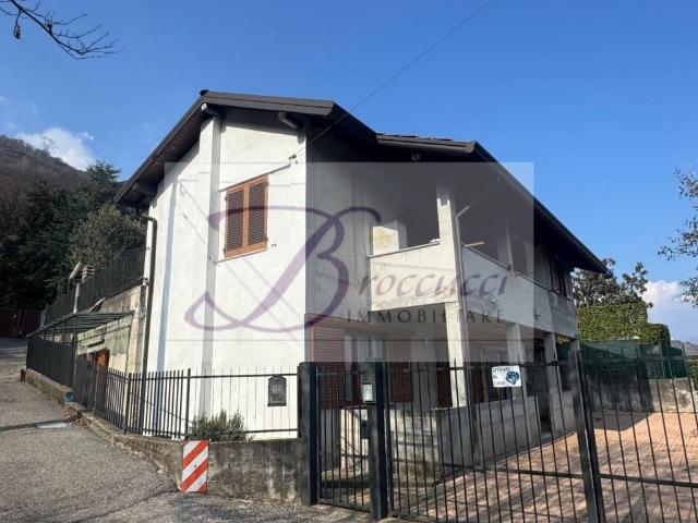 Appartamento in vendita a Comunità Montana del Piambello, Cuasso Al Monte
