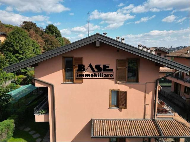 Appartamento in vendita a Cucciago, Lombardia