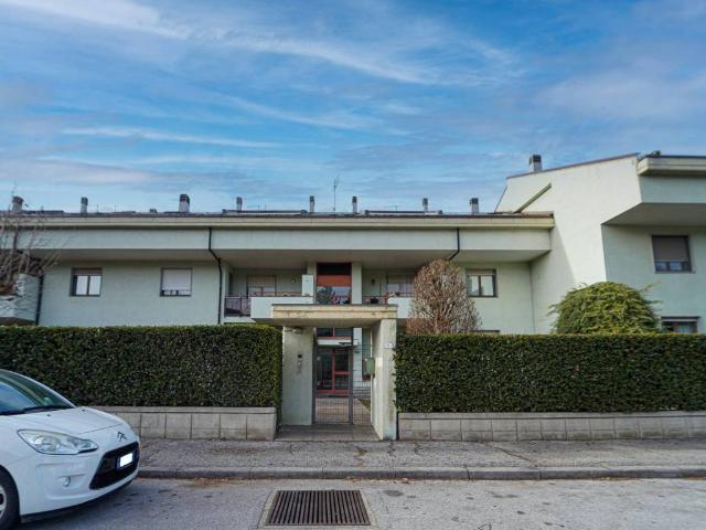 Appartamento in vendita a Località Tetto Garetto, Piemonte