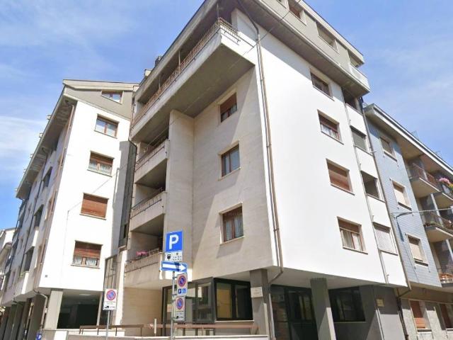Appartamento in vendita a Cuneo Centro, Piemonte