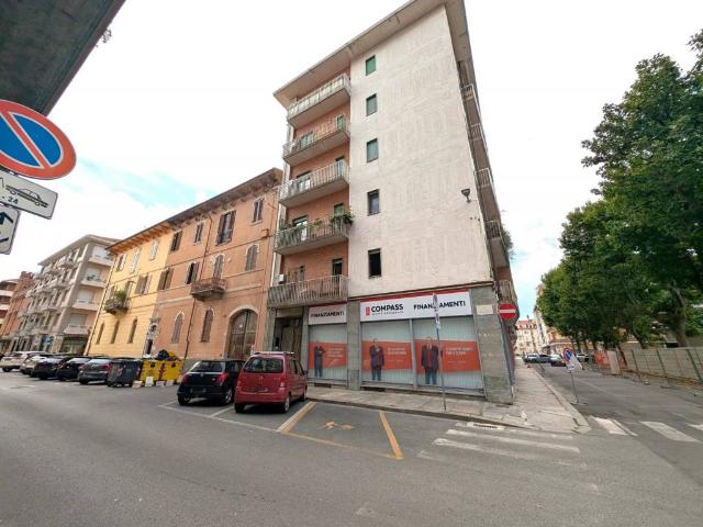 Appartamento in vendita a Cuneo Centro, Piemonte