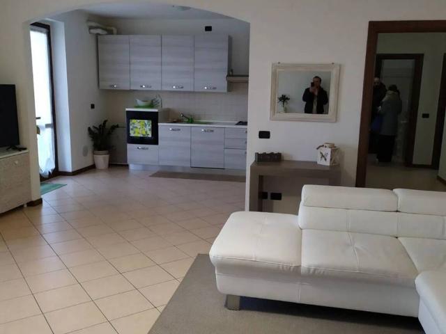 Appartamento in vendita a Cura Carpignano, Lombardia