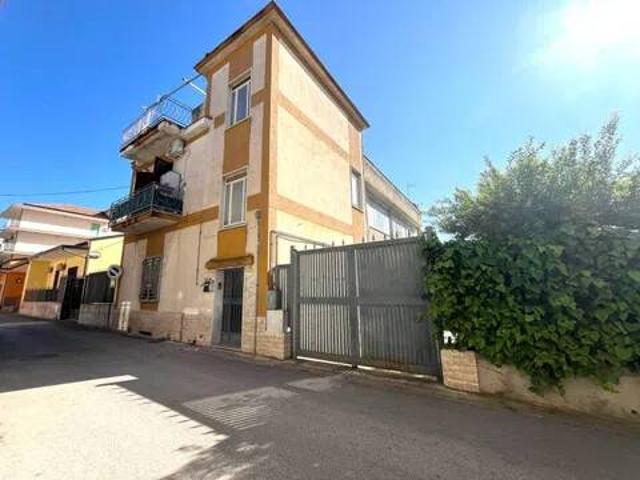 Appartamento in vendita a Curti, Campania