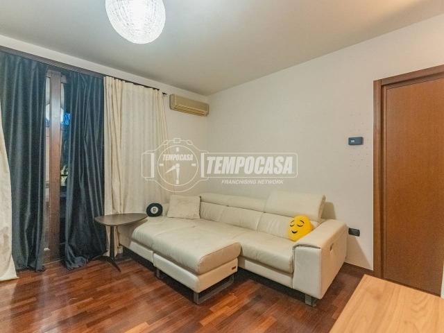 Appartamento in vendita a Cusago, Lombardia