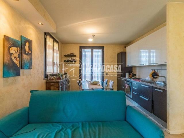 Appartamento in vendita a Cusago, Lombardia