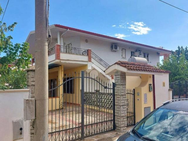 Appartamento in vendita a Calabria, Crotone